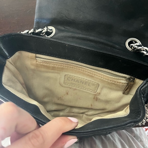 Chanel Chain Around Leather Crossbody. Washed Lambskin. - Picture 8 of 9